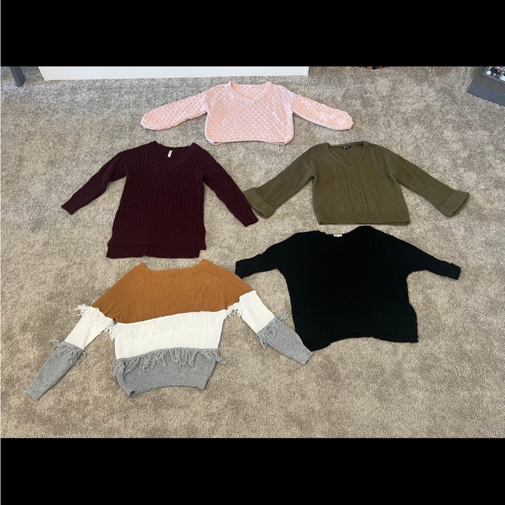 Bundle of 4 women's sweaters size large